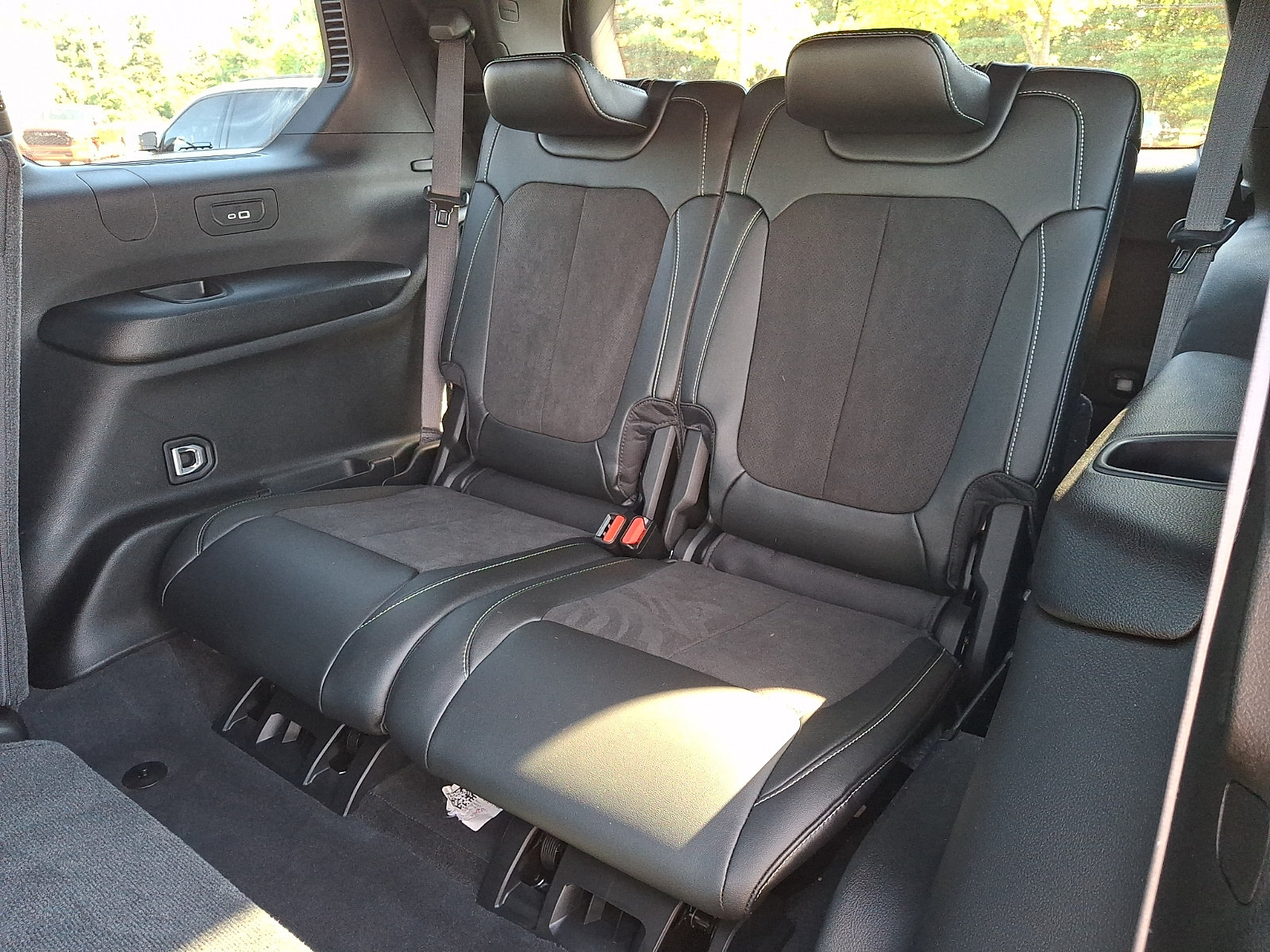 Used 2023 Jeep Grand Cherokee L Laredo AWD/4WD image 11