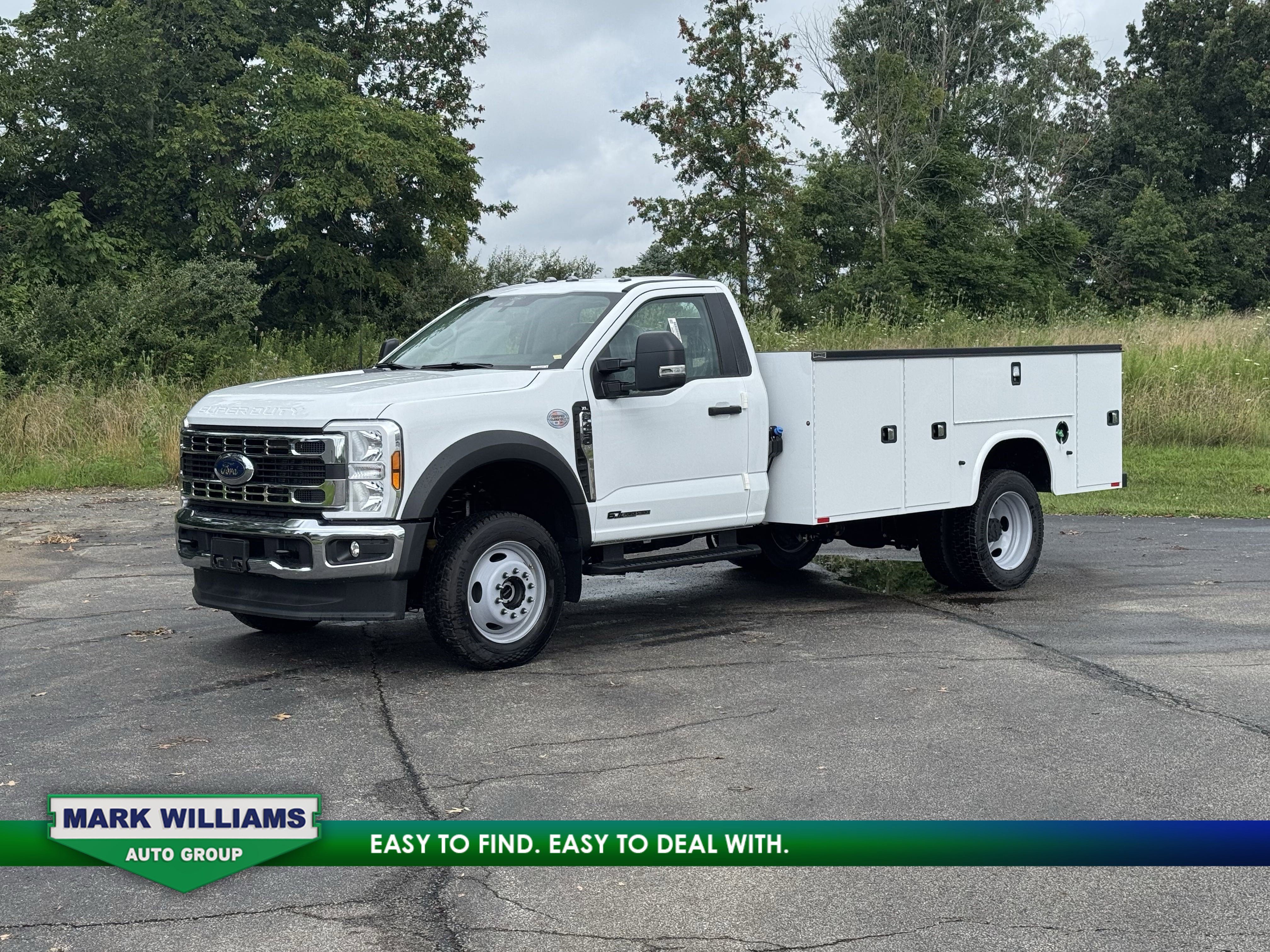 New 2025 Ford F450 XL w/ XL Chrome Package