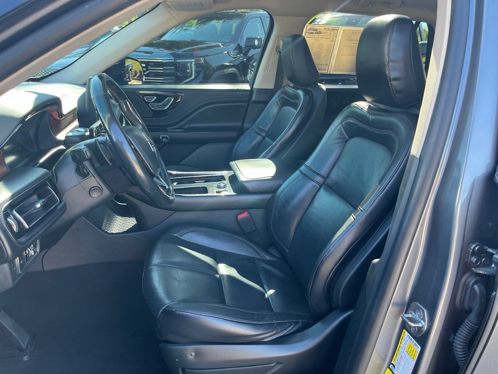 Used 2021 Lincoln Aviator Reserve RWD image 28