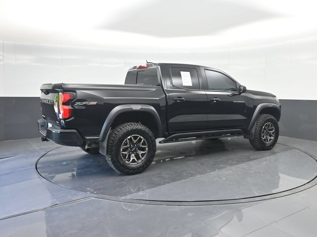 Used 2025 Chevrolet Colorado ZR2 w/ Technology Package AWD/4WD image 15