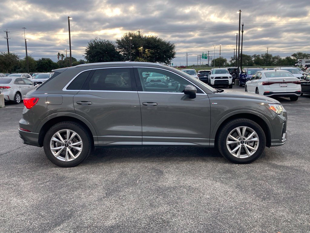 Used 2025 Audi Q3 2.0T Premium AWD/4WD image 4