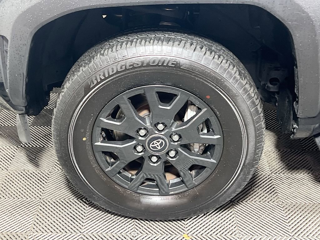Certified 2025 Toyota 4Runner SR5 AWD/4WD image 26