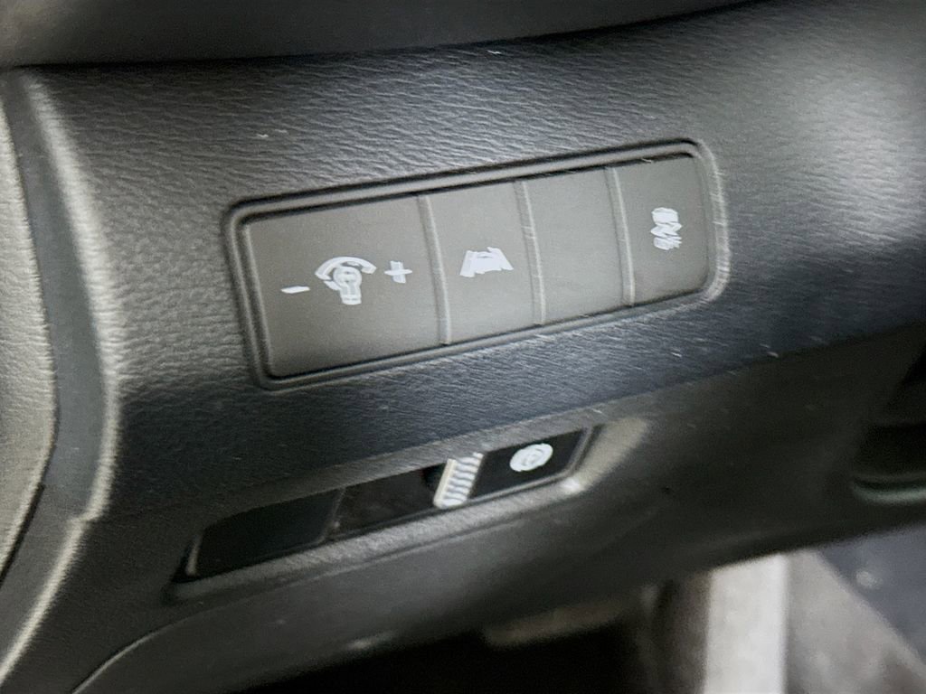 Certified 2021 Hyundai Santa Fe SE image 19