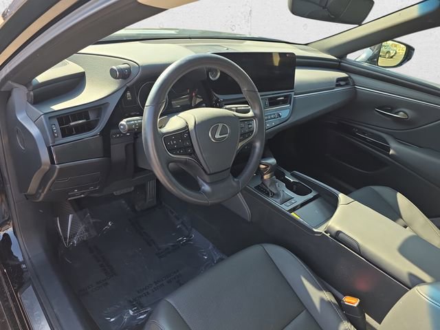 Certified 2025 Lexus ES 300h w/ Premium Package image 16