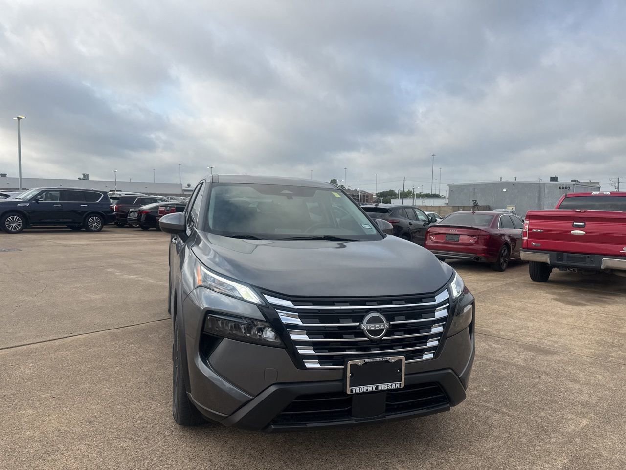 Certified 2024 Nissan Rogue SV image 3