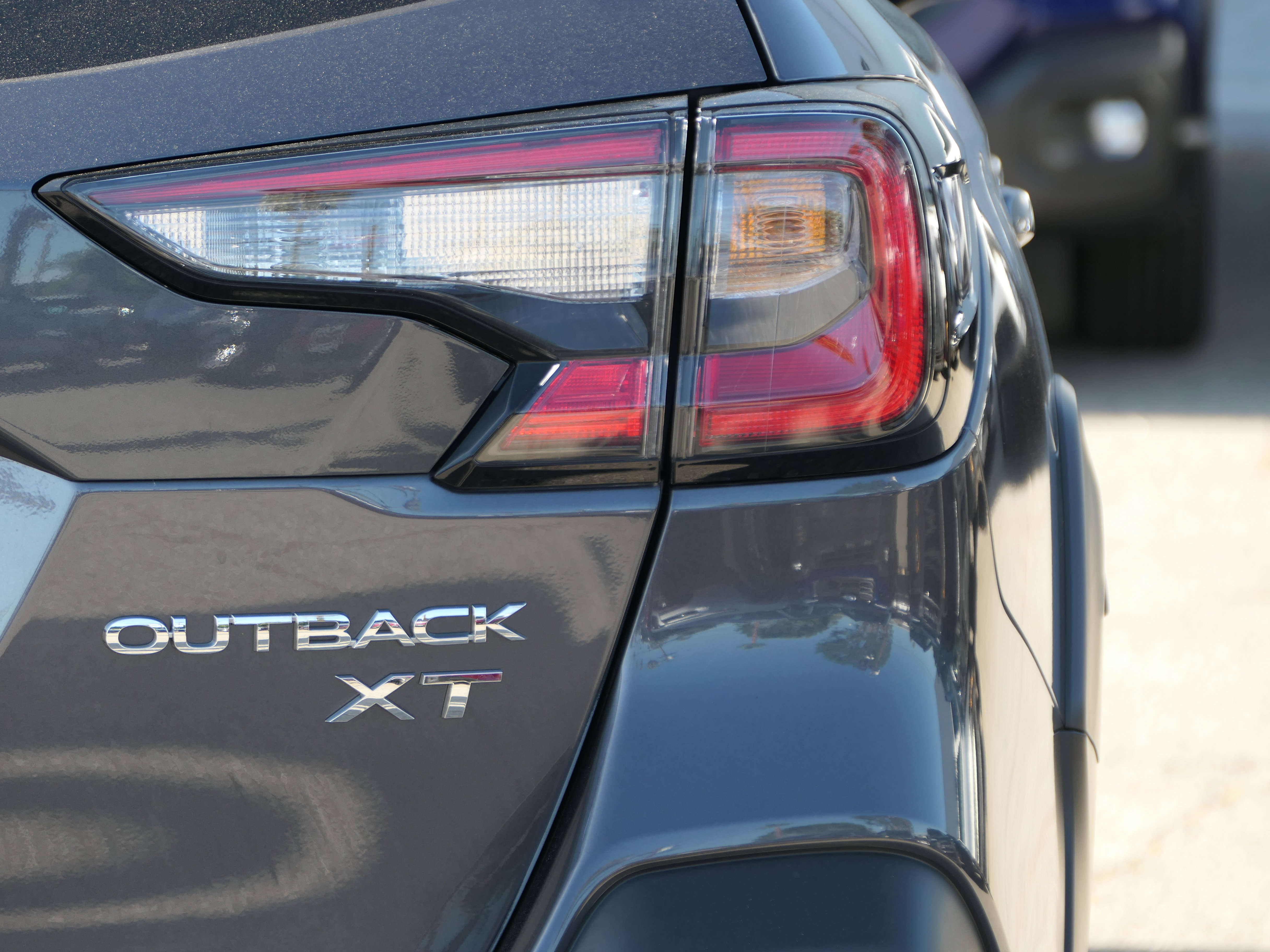 Certified 2025 Subaru Outback Limited XT AWD/4WD image 5