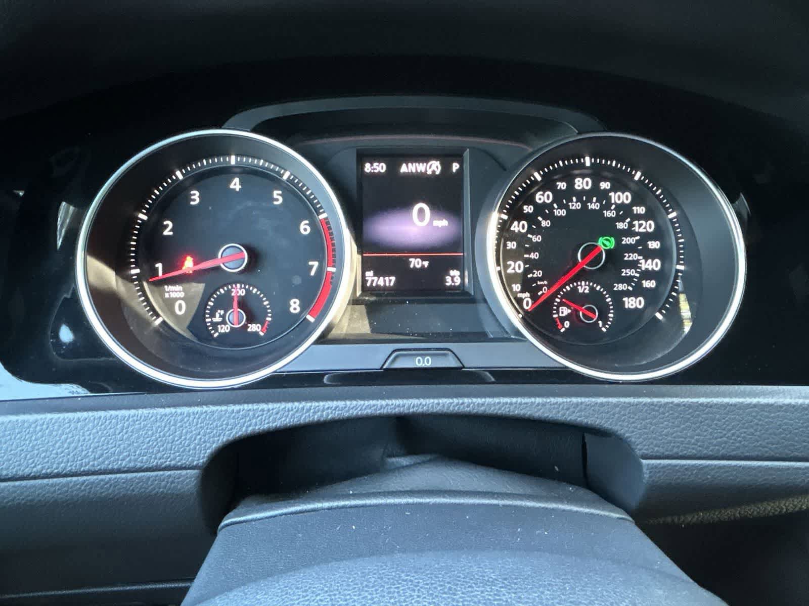 Used 2018 Volkswagen GTI SE FWD image 19