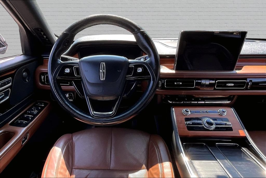 Used 2020 Lincoln Aviator Reserve w/ Elements Package Plus AWD/4WD image 8