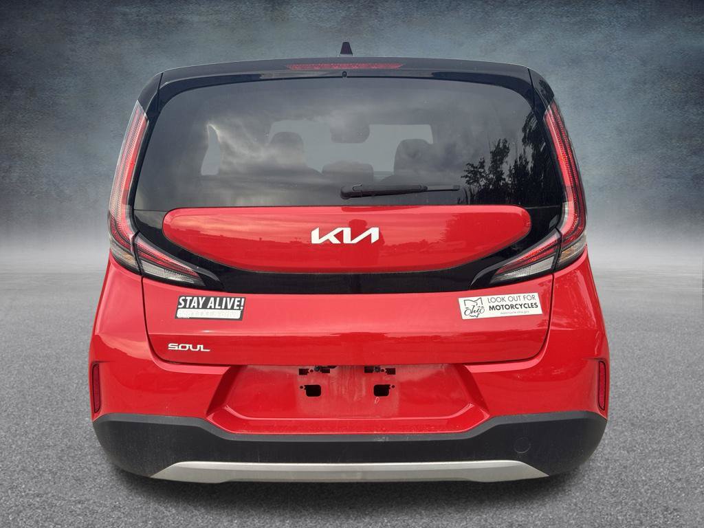 Used 2023 Kia Soul LX w/ Option Group 015 FWD image 6