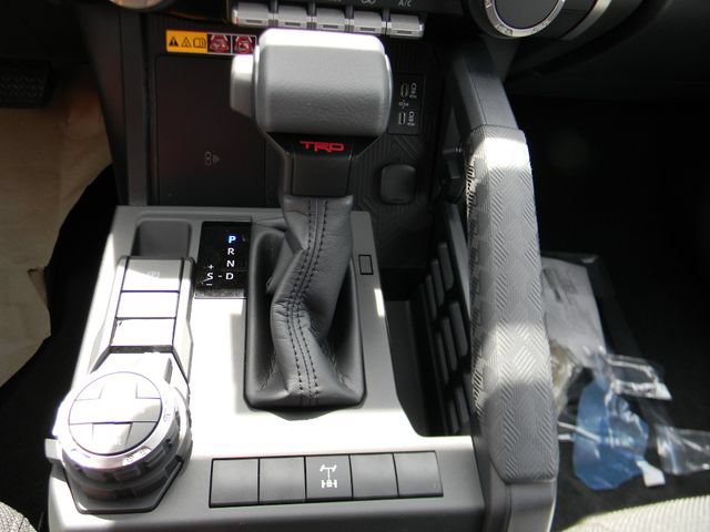 New 2026 Toyota 4Runner TRD Off-Road AWD/4WD image 15