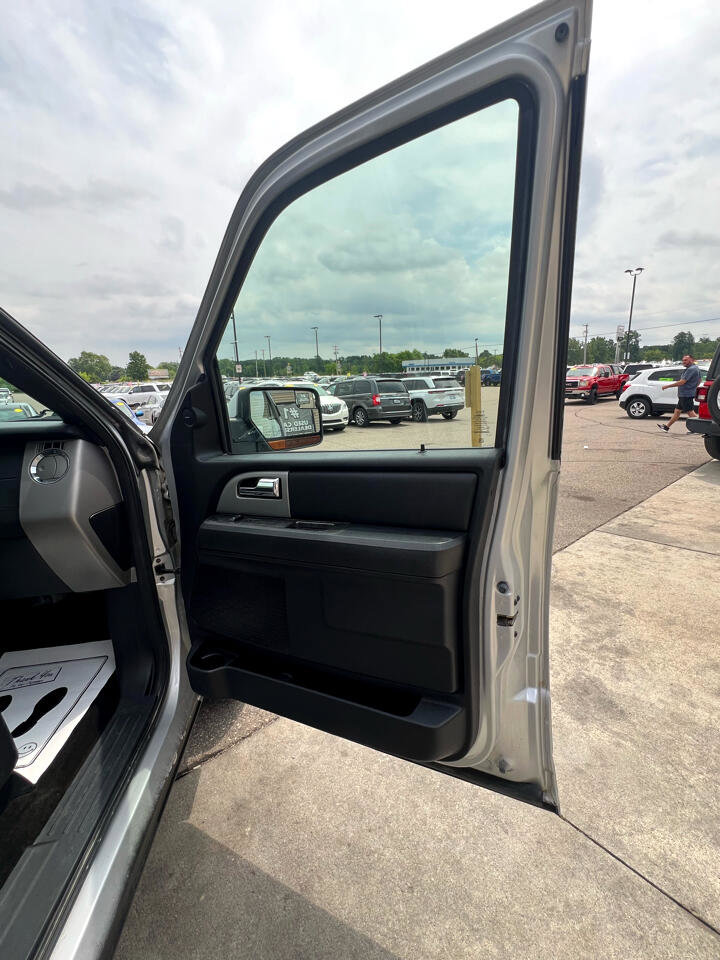 Used 2017 Ford Expedition Max Limited image 16