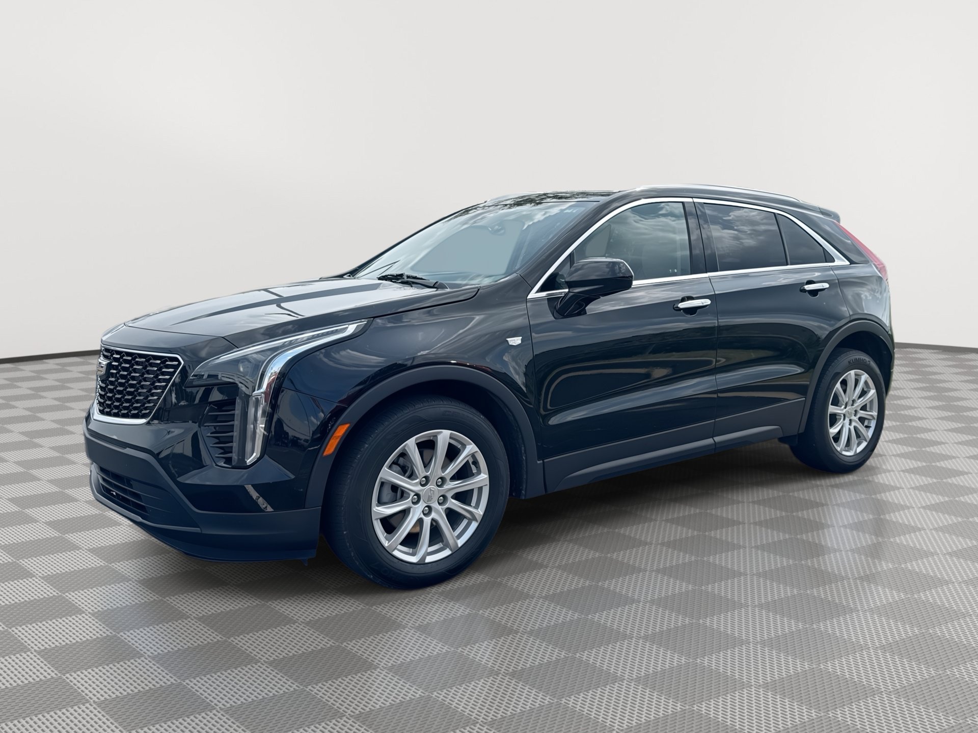 Certified 2021 Cadillac XT4 Luxury w/ Cold Weather Package