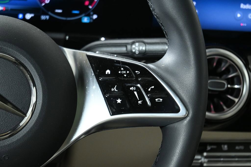 Used 2026 Mercedes-Benz GLA 250 4MATIC image 16