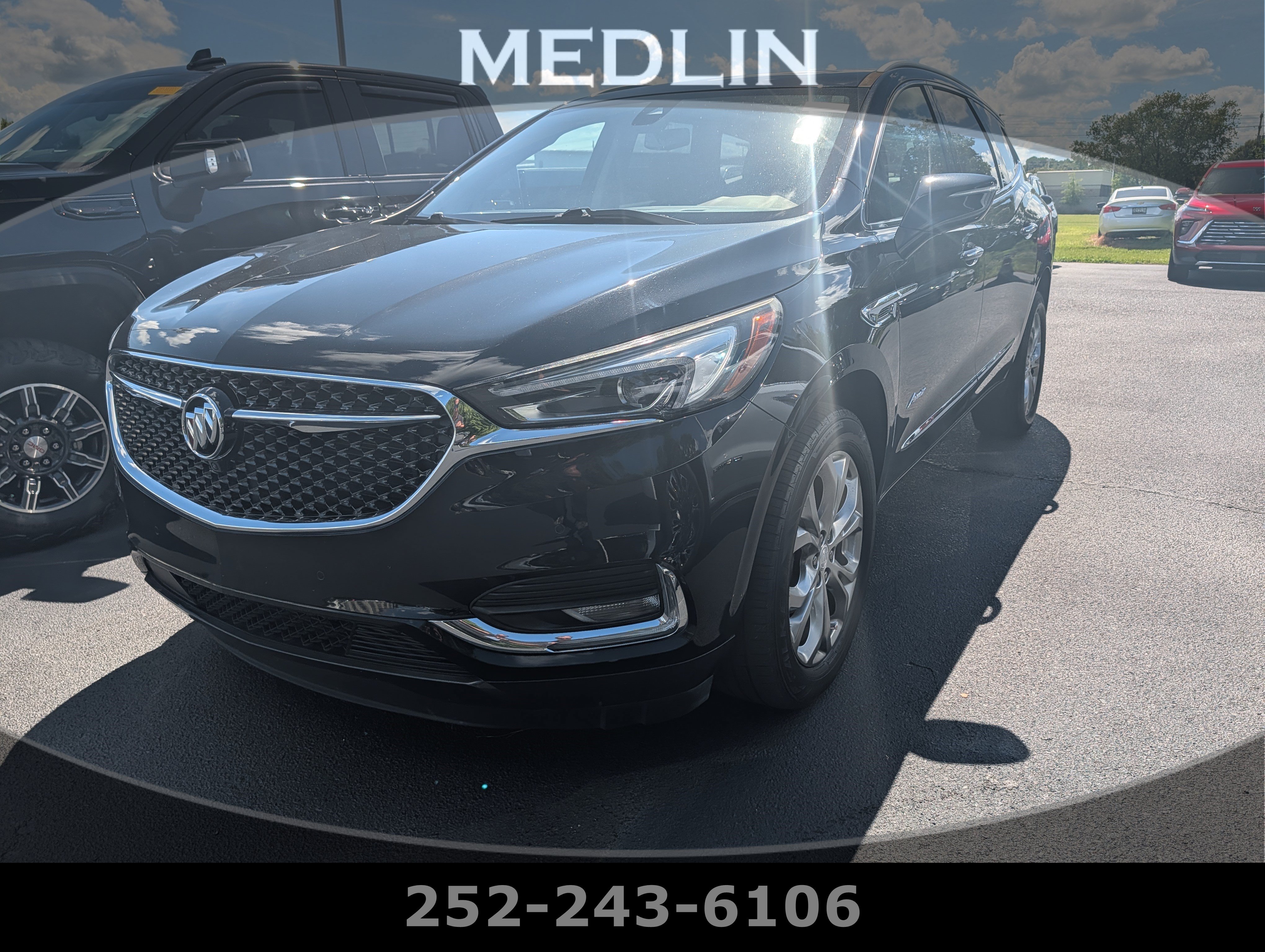 Used 2018 Buick Enclave Avenir w/ Avenir Technology Package FWD image 1
