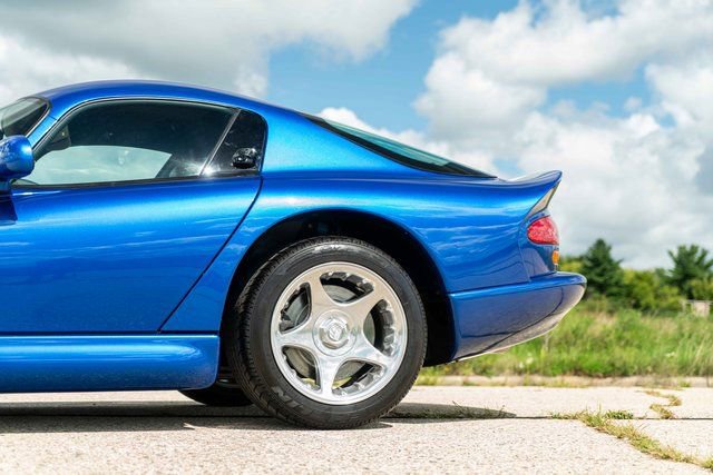 Used 1996 Dodge Viper GTS RWD image 39