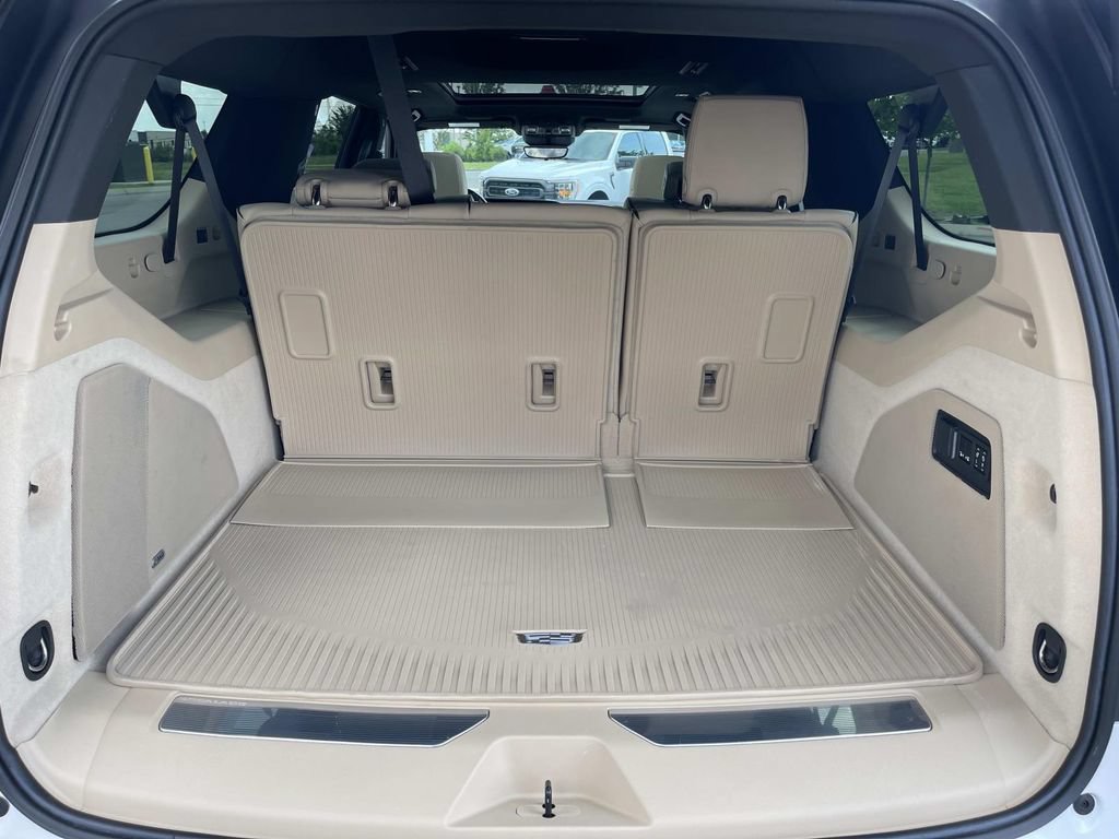 Certified 2024 Cadillac Escalade ESV Premium Luxury AWD/4WD image 13