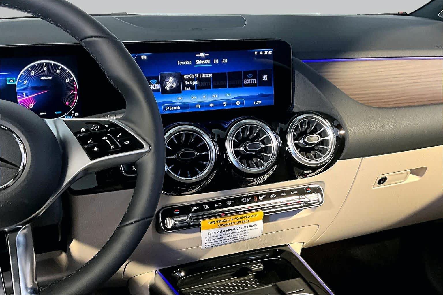 New 2026 Mercedes-Benz GLA 250 4MATIC image 8