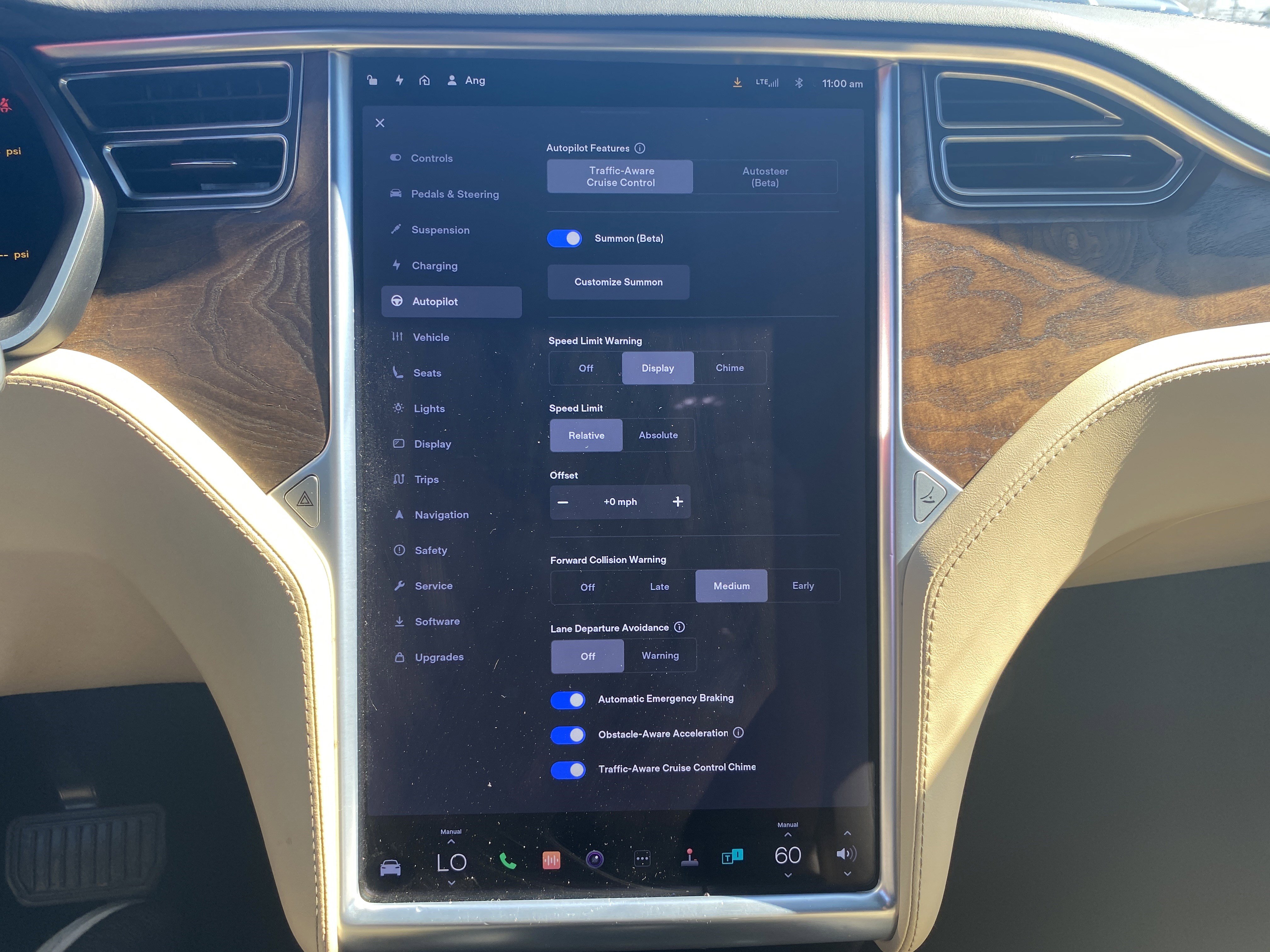 Used 2016 Tesla Model X 70D image 24