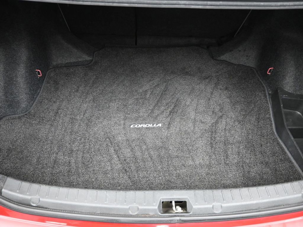 Used 2010 Toyota Corolla LE image 11