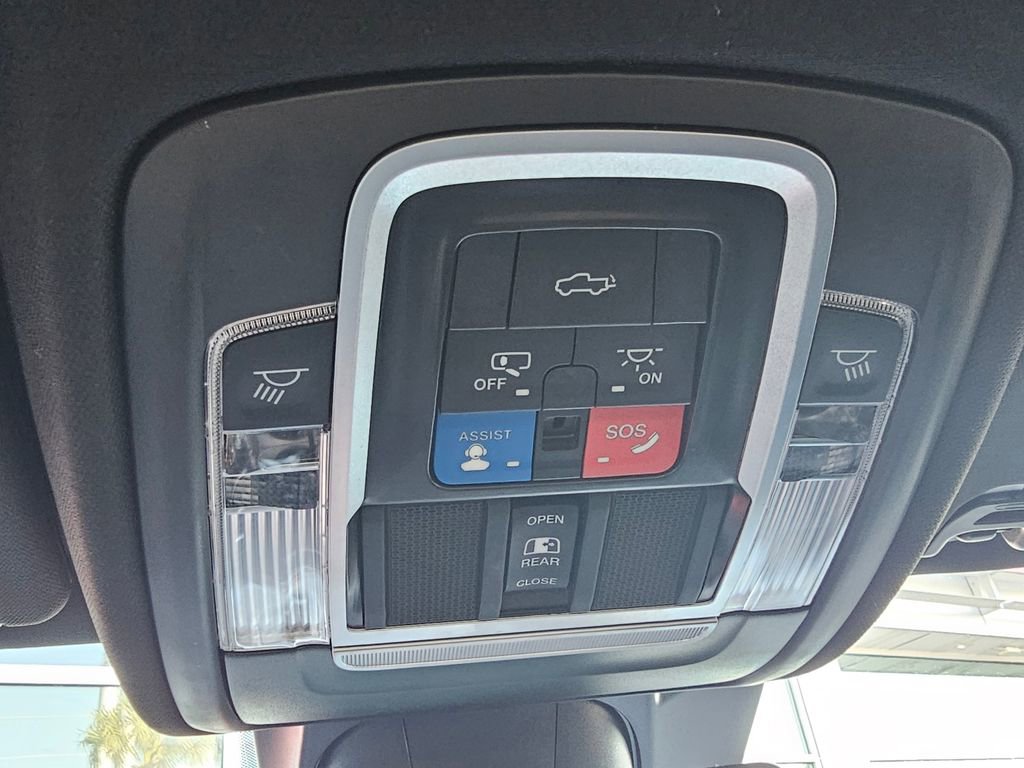 Used 2023 RAM 1500 Laramie AWD/4WD image 26