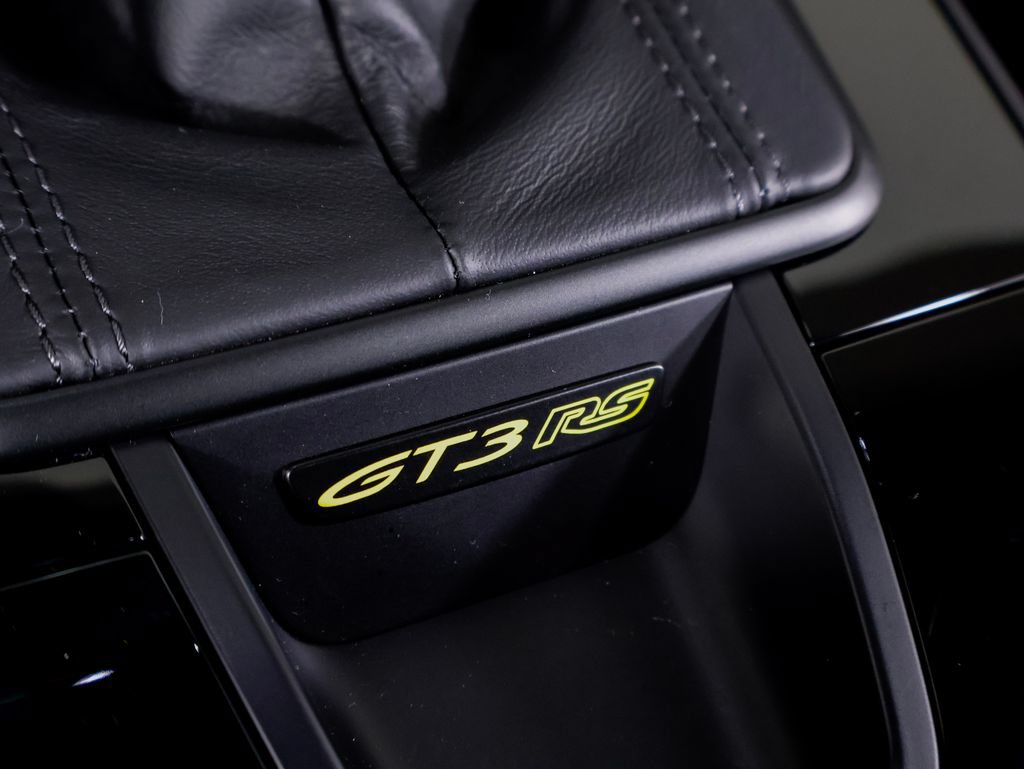 Certified 2025 Porsche 911 GT3 RS RWD image 17