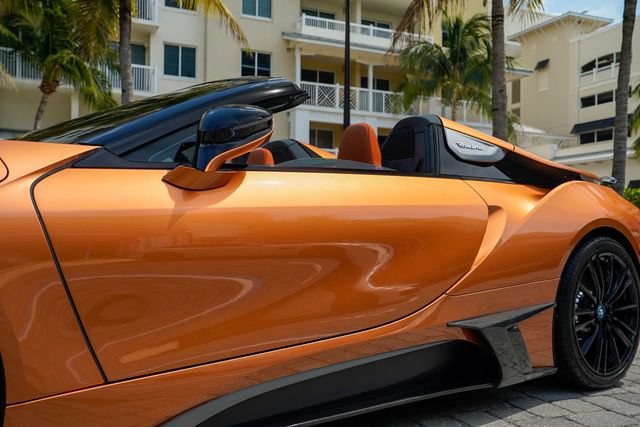 Used 2019 BMW i8 Roadster AWD/4WD image 11