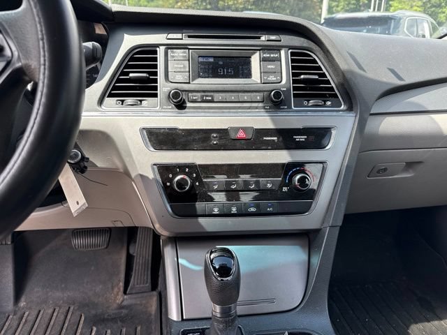 Used 2015 Hyundai Sonata SE FWD image 9