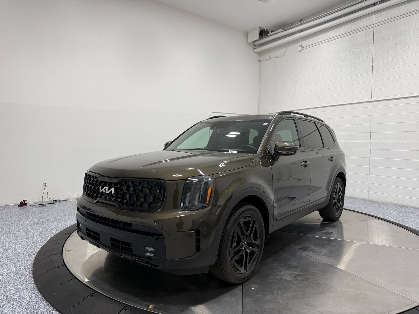 Used 2024 Kia Telluride SX Prestige X-Line image 3