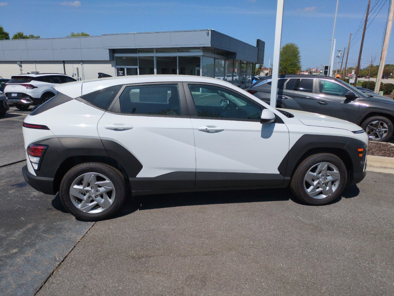 New 2026 Hyundai Kona SE image 9