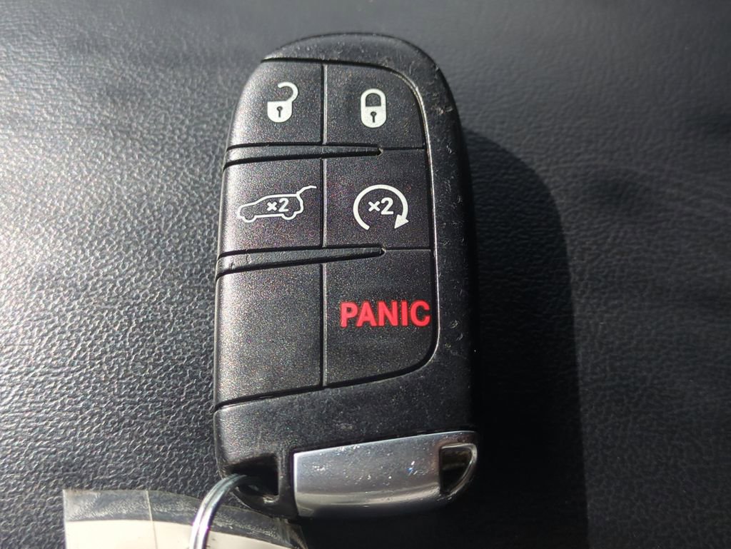 Used 2022 Dodge Durango GT image 33