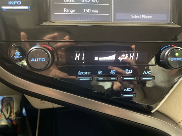 Used 2018 Toyota Camry XLE image 18