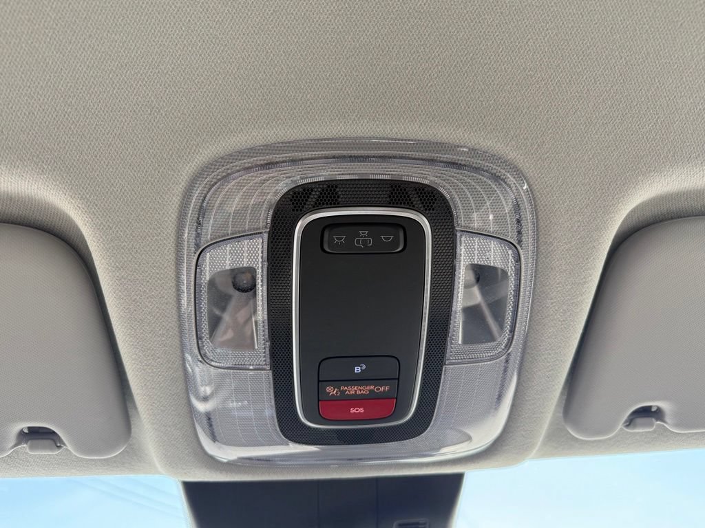 Certified 2025 Hyundai Kona SEL FWD image 25