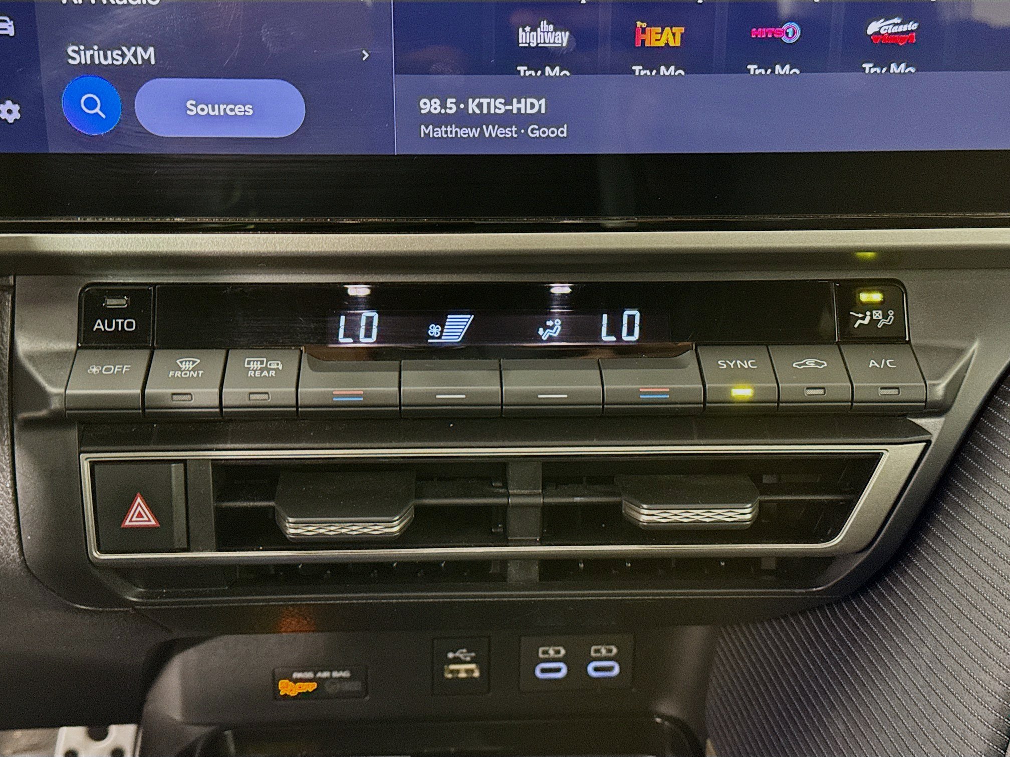 Certified 2025 Toyota Camry SE w/ Multimedia Upgrade Package FWD image 15