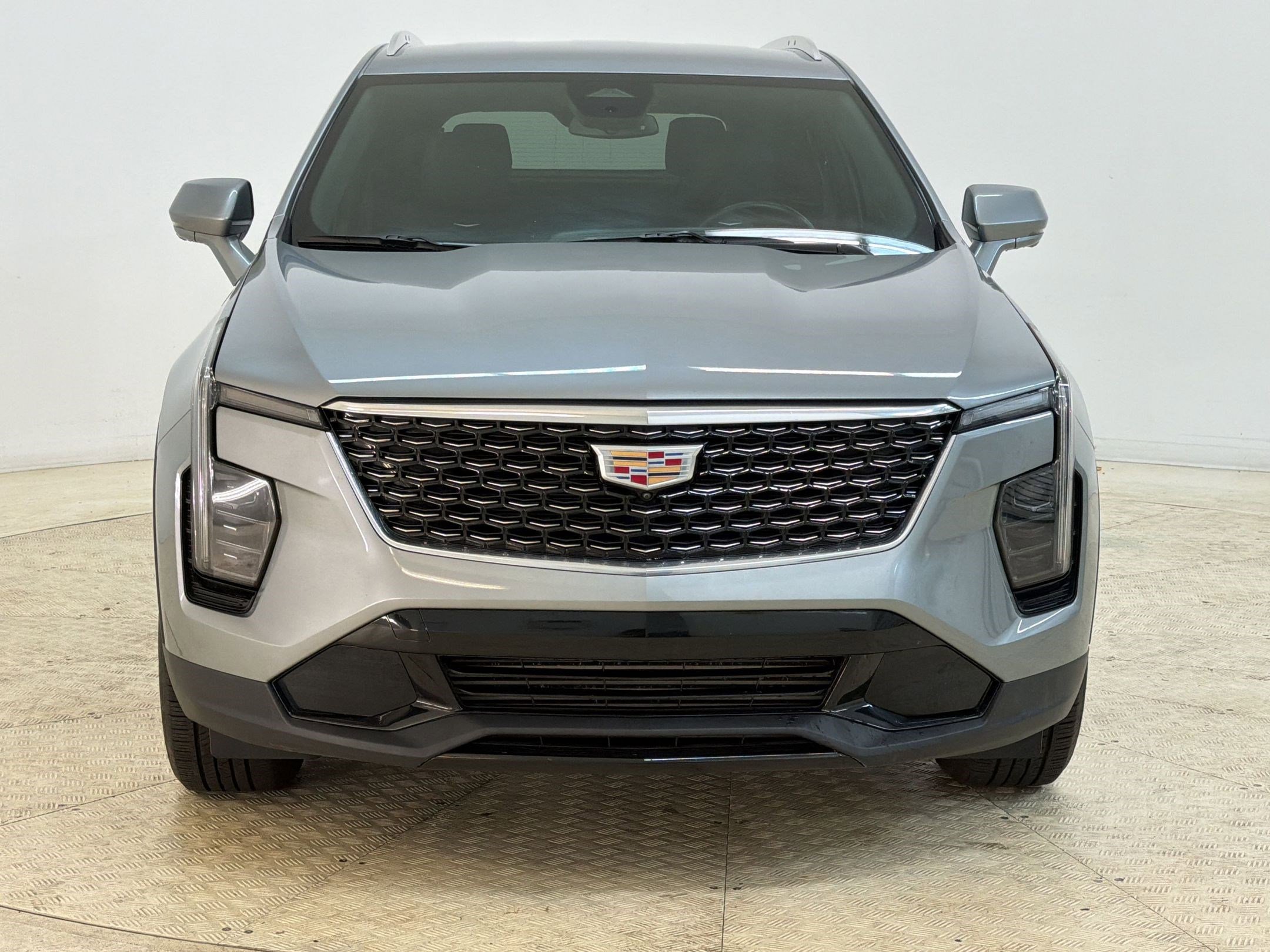 Used 2025 Cadillac XT4 Premium Luxury FWD image 6