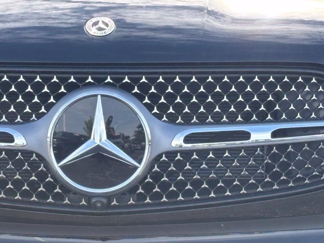 New 2027 Mercedes-Benz GLC 300 4MATIC image 3