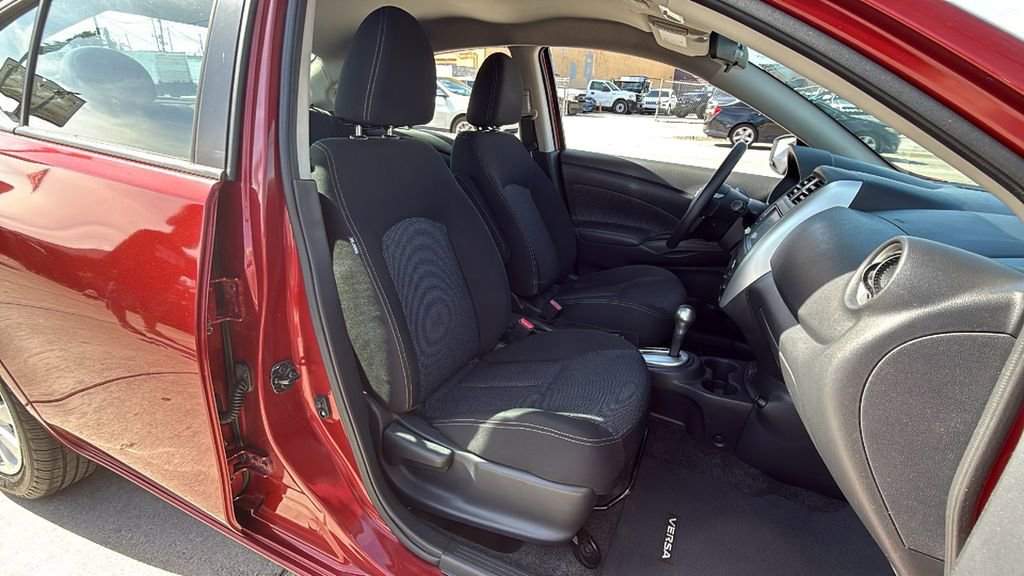 Used 2019 Nissan Versa SV image 31