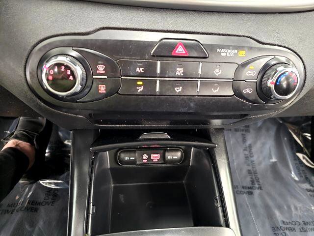 Used 2019 Kia Sorento AWD image 18