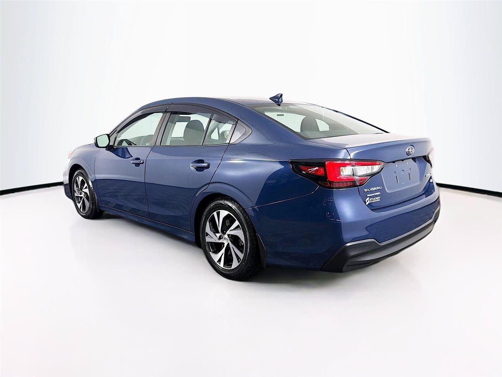 Used 2023 Subaru Legacy Premium w/ Popular Package #1 AWD/4WD image 9
