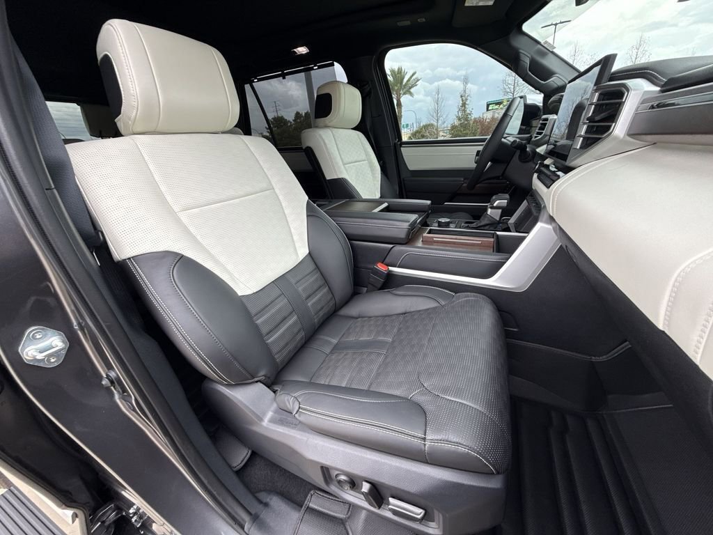 Used 2025 Toyota Sequoia Capstone image 16