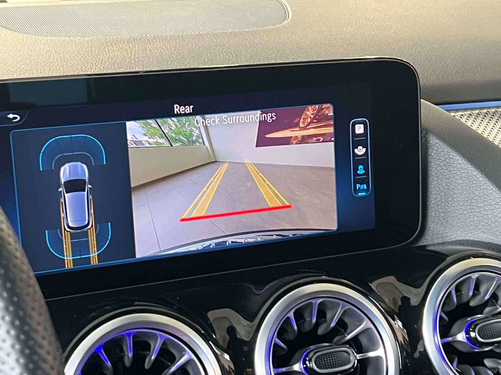 Certified 2025 Mercedes-Benz GLA 250 4MATIC image 18