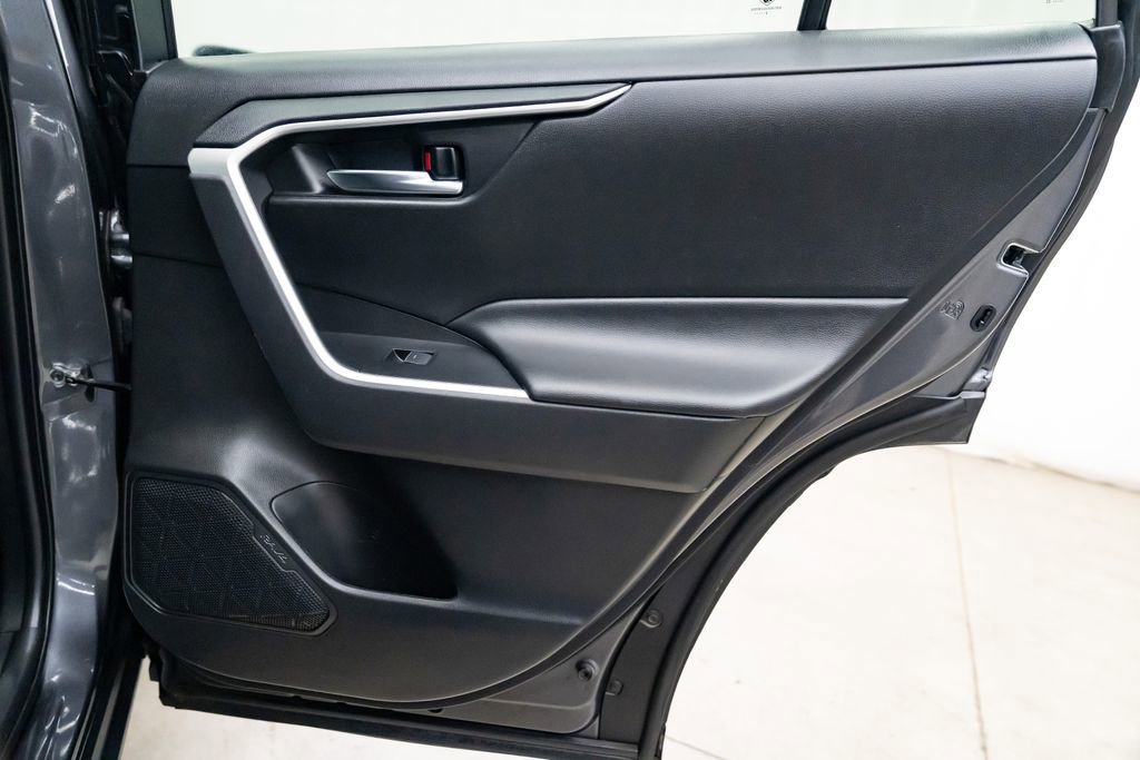 Used 2022 Toyota RAV4 XLE Premium AWD/4WD image 29