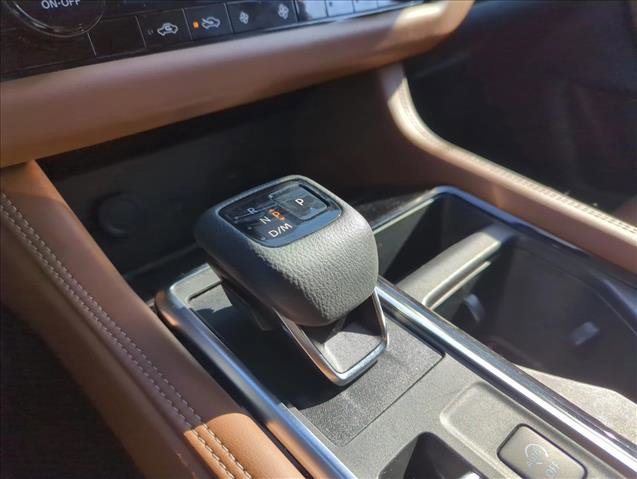 Used 2022 Nissan Pathfinder Platinum w/ Cargo Package image 10