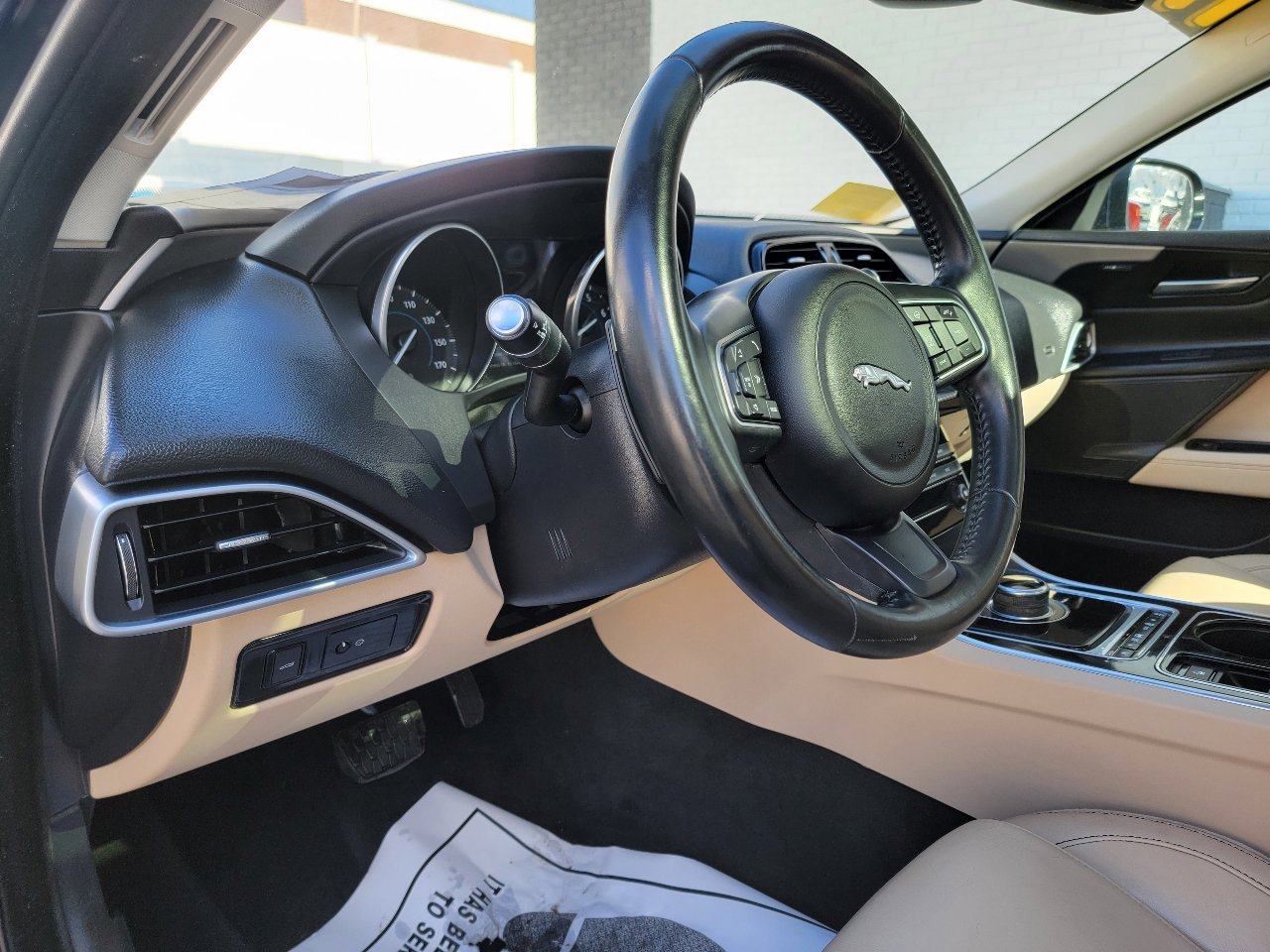 Used 2017 Jaguar XE Prestige image 18