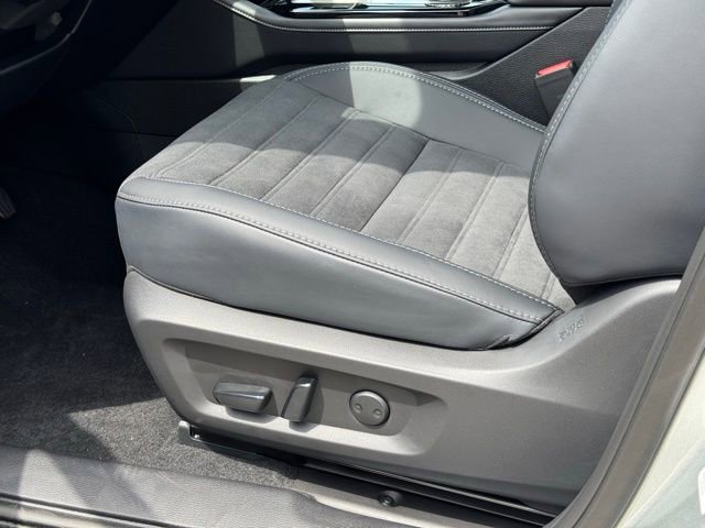 New 2025 Mitsubishi Outlander AWD image 19