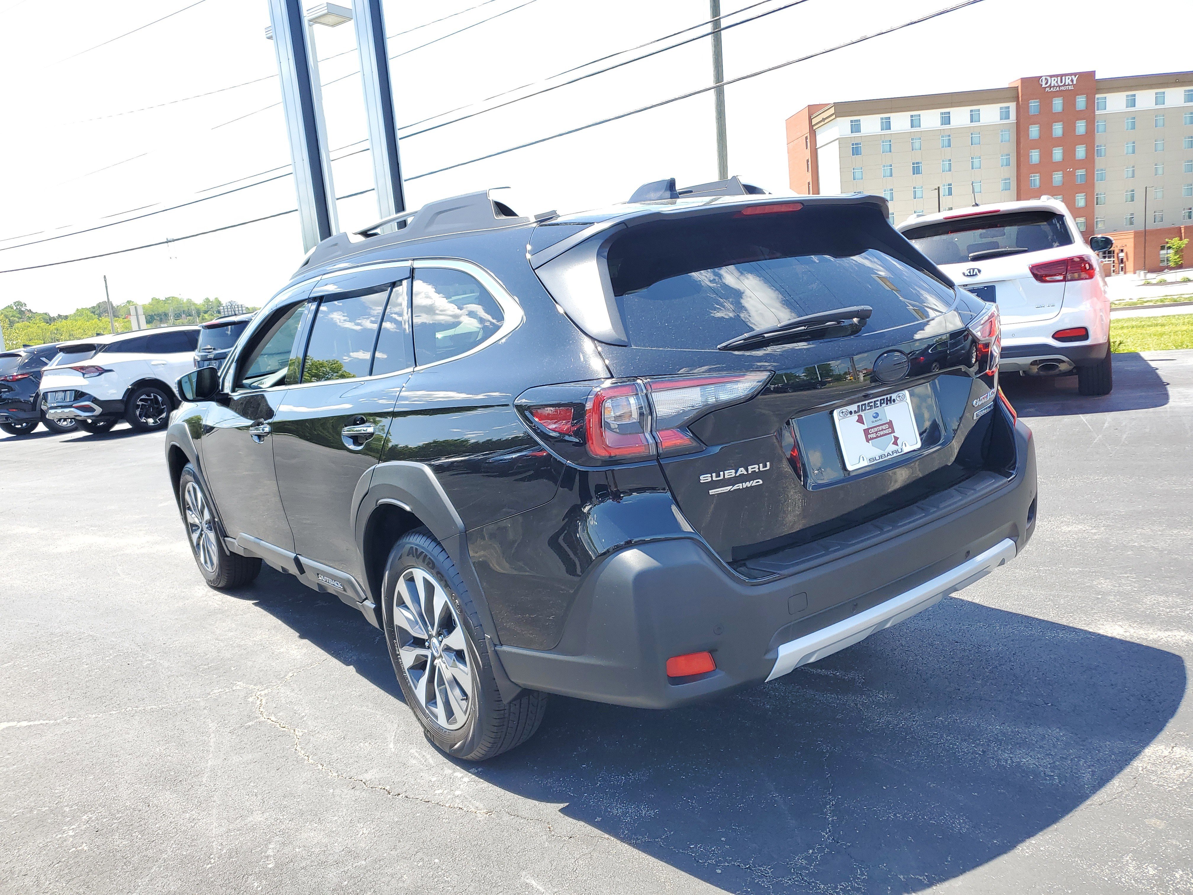 Certified 2025 Subaru Outback Touring XT w/ Popular Package #2 AWD/4WD image 2