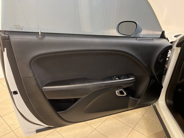 Used 2018 Dodge Challenger R/T image 9