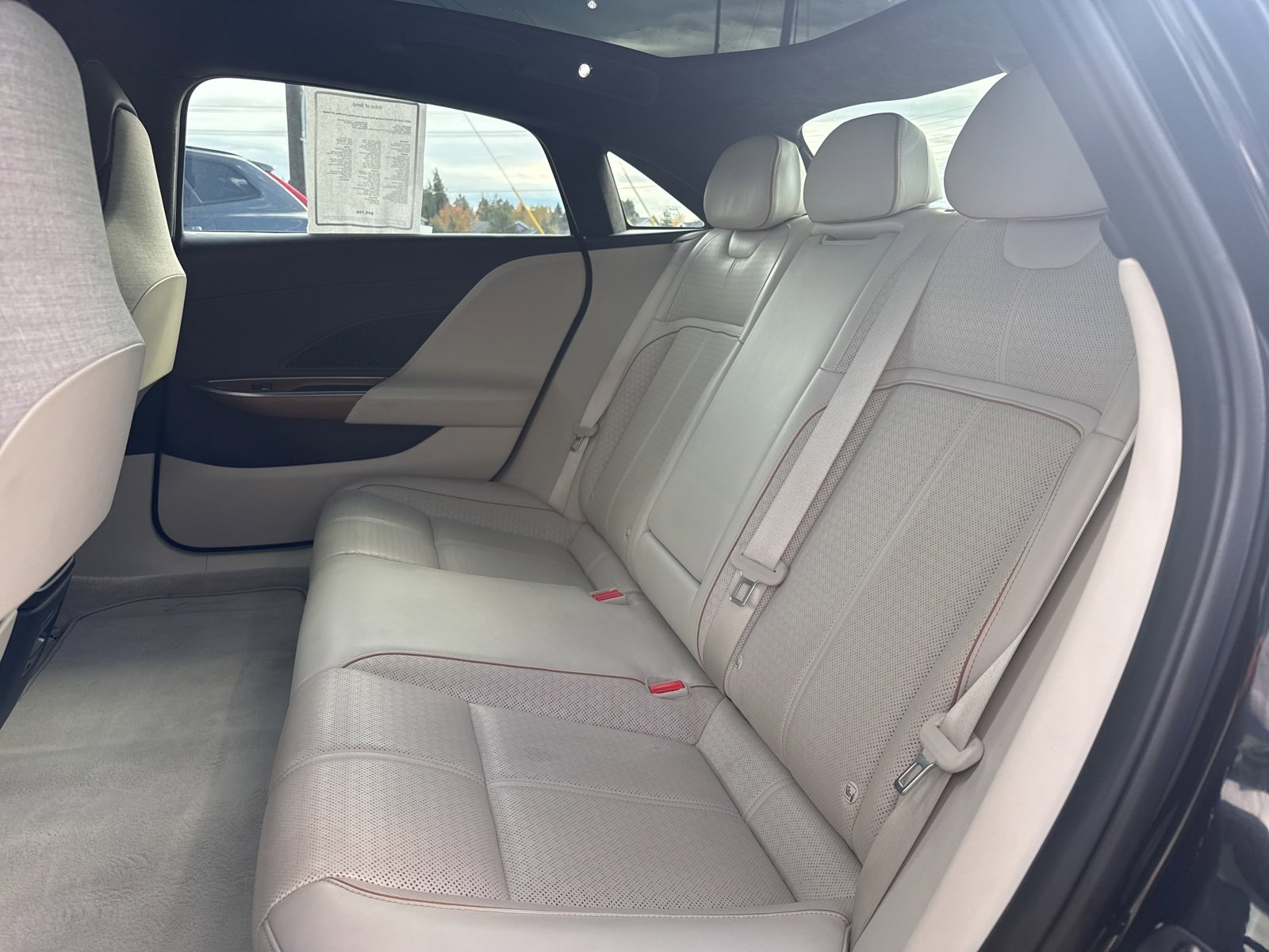 Used 2022 Lucid Air Grand Touring image 11