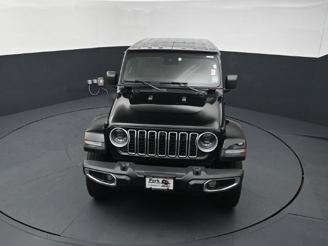 Used 2024 Jeep Wrangler Unlimited Sahara w/ Technology Group AWD/4WD image 13