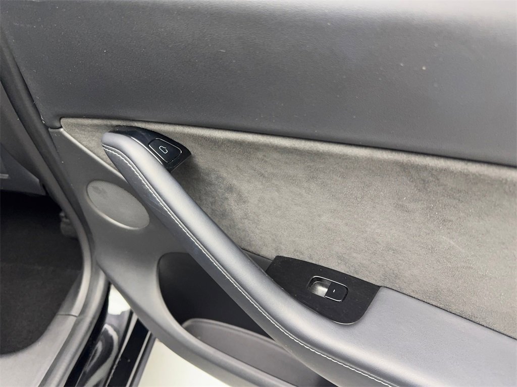 Used 2021 Tesla Model Y Long Range image 43