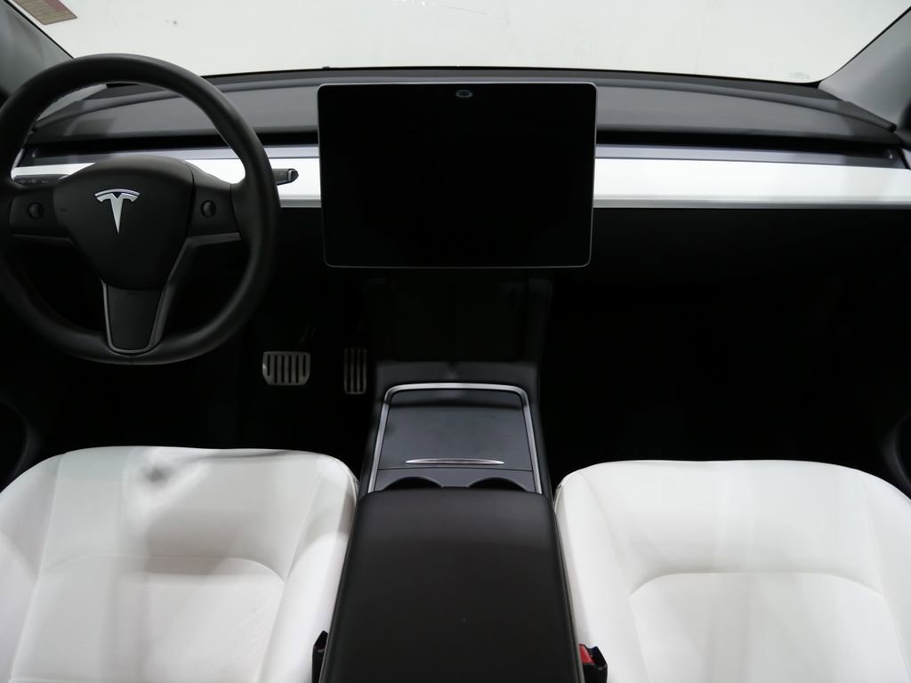 Used 2023 Tesla Model Y Performance image 11